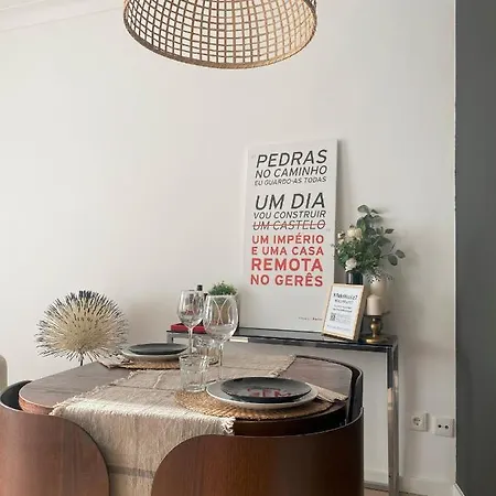 Lisbon, Renovated T2 Portas De Benfica Appartement *