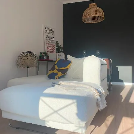 Lisbon, Renovated T2 Portas De Benfica Appartement